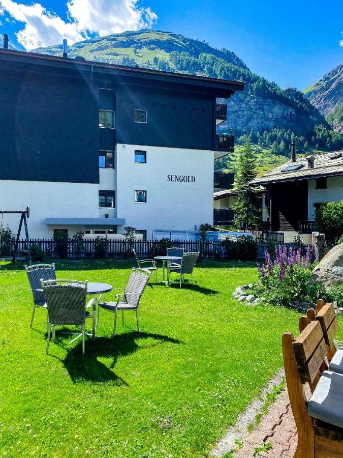 Hotel Adonis Zermatt Exterior photo