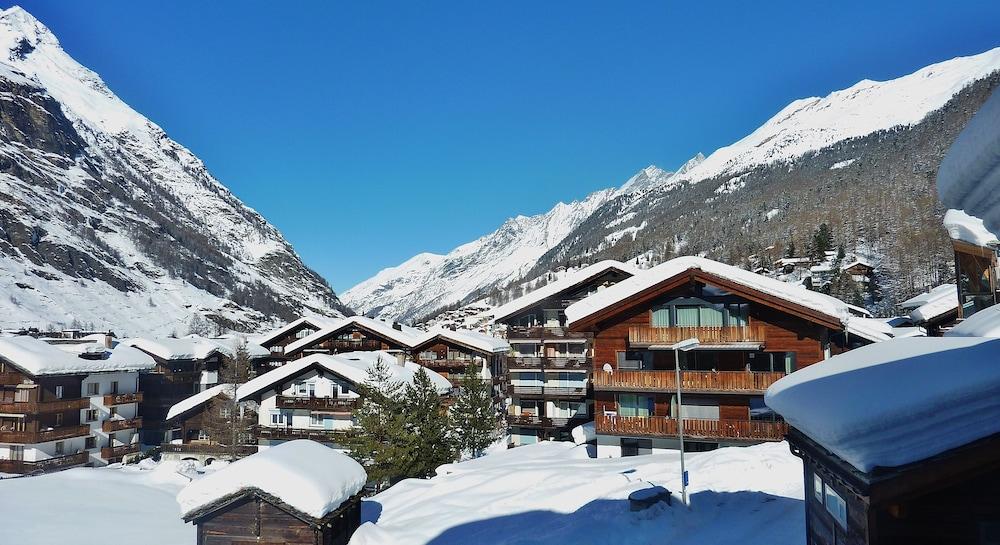 Hotel Adonis Zermatt Exterior photo