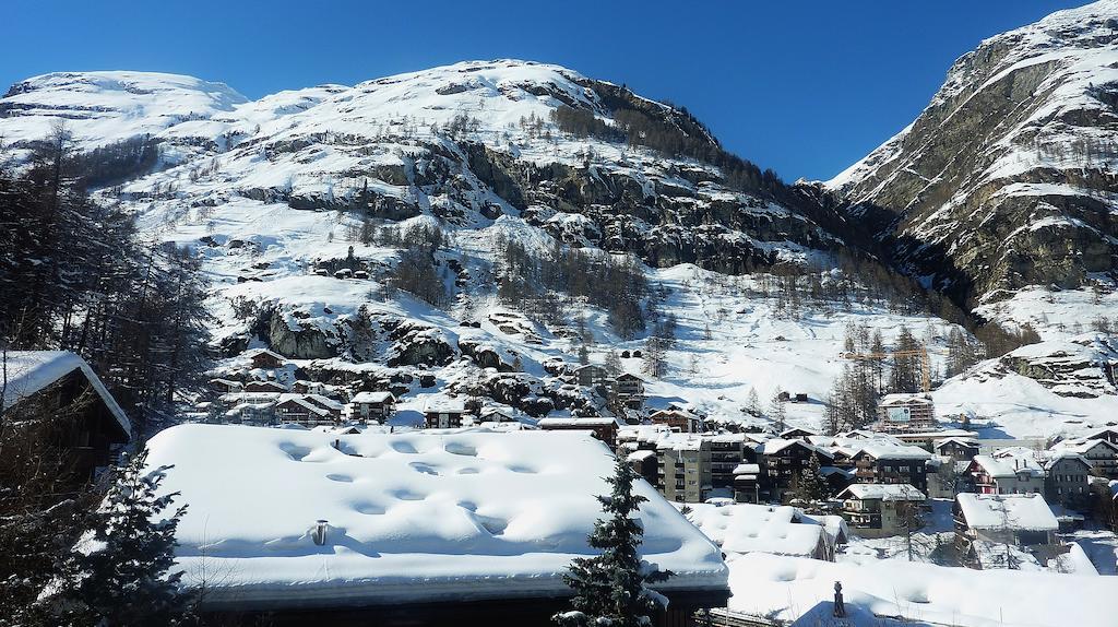 Hotel Adonis Zermatt Exterior photo